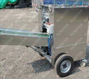 Automatic Coconut Dehusking Machine Automatic Coconut Dehusking Machine