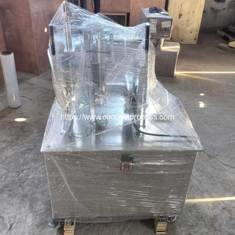 3Blade-Young-Coconut-Peeling-Machine-with-Bottom-Flat-Cutting-Blade